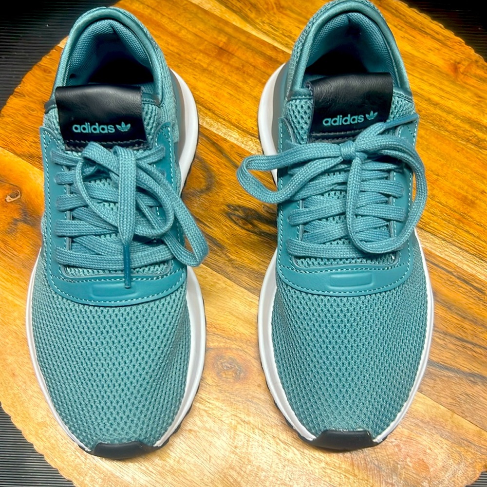 Adidas teal gorgeous sneakers
